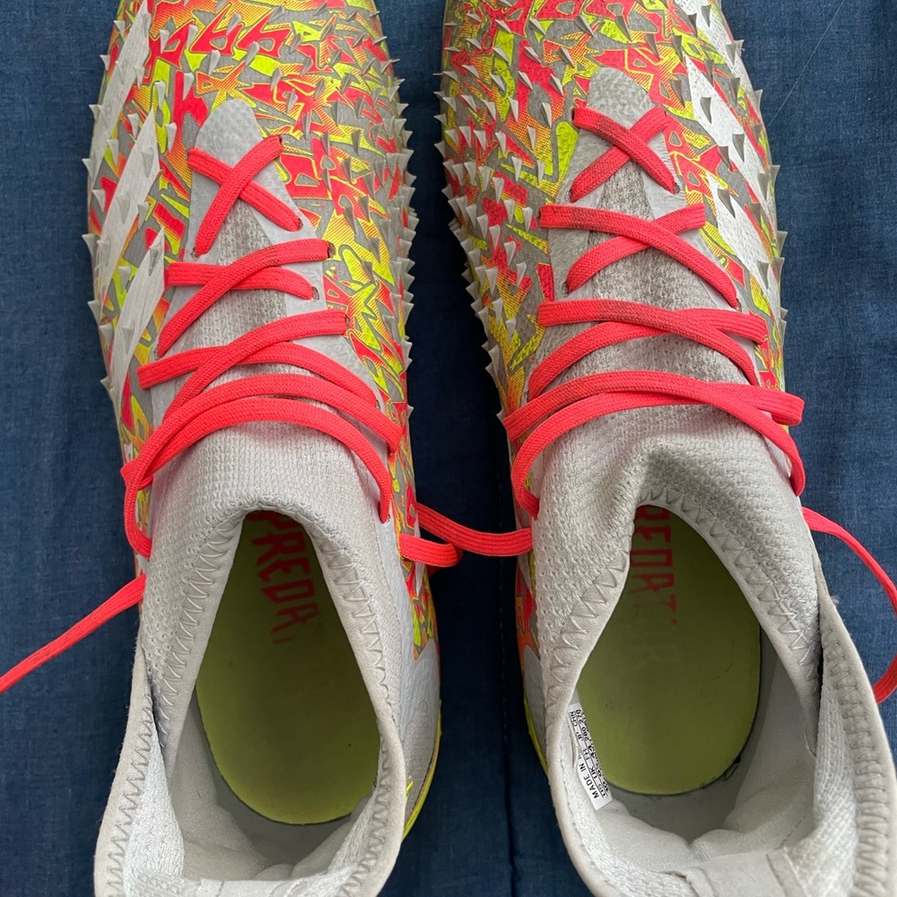 Soccer cleats Adidas Predator